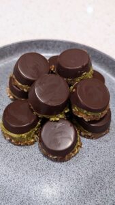 Healthy Dubai Chocolate Snack Bites (No Bake)